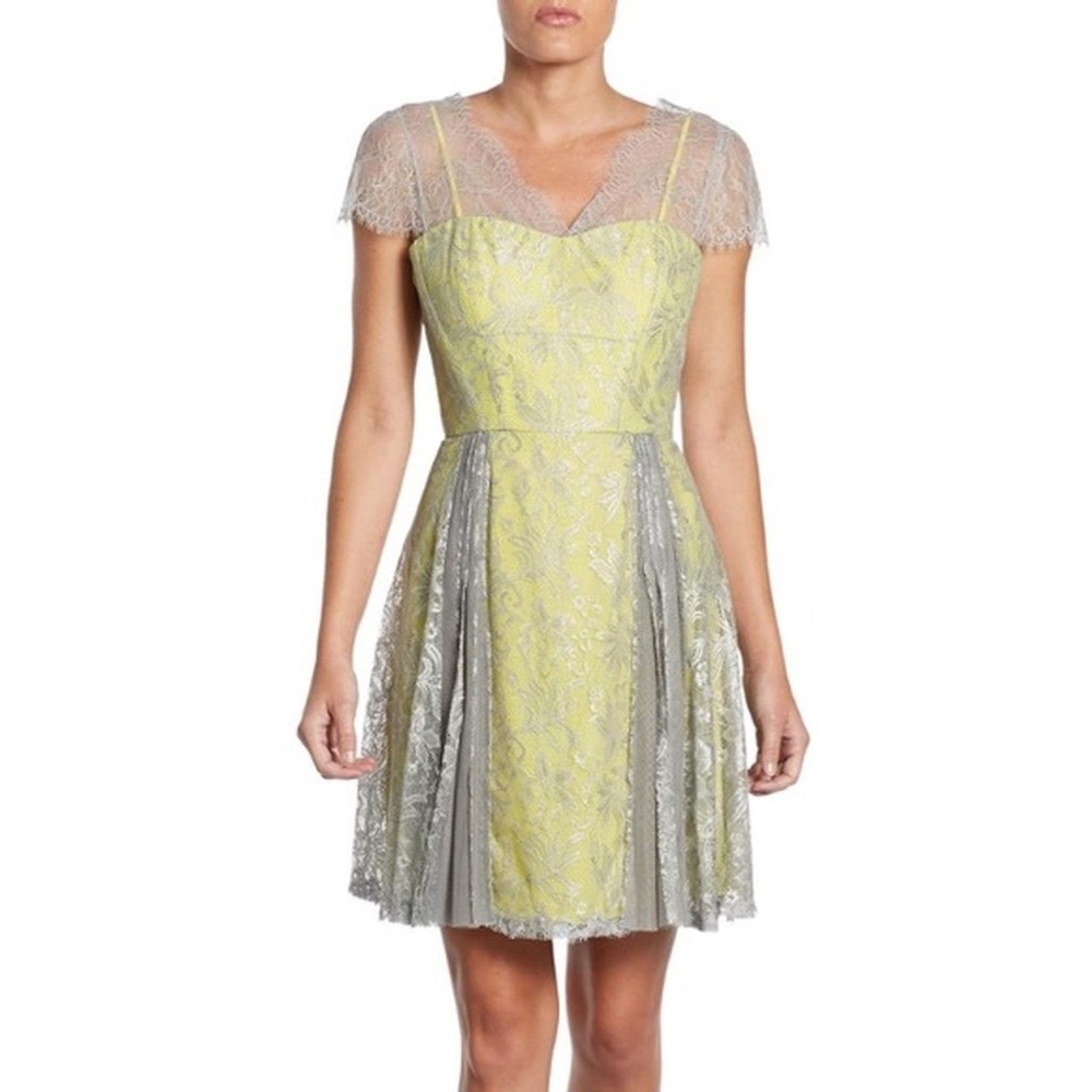 BCBGMAXAZRIA LOV Yellow / Silver Lace‎ Cocktail Dress Size 2 Cap Sleeves